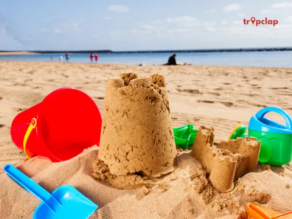 2.2 Sandcastle Building