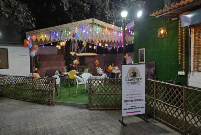 4. Grand view cafe noida