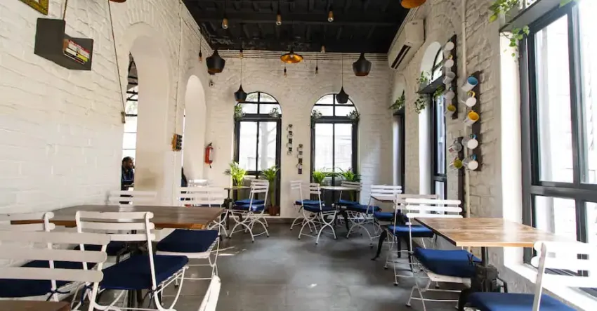 6. The Country House 