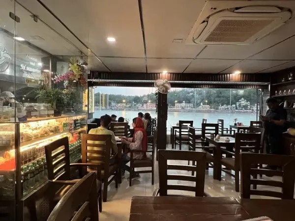 4. KAAFE – The Widest Ganga View Café 