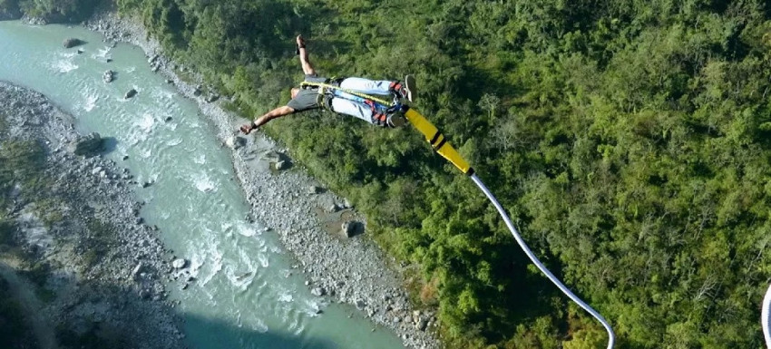 1. Cliff Jumping, Kushma