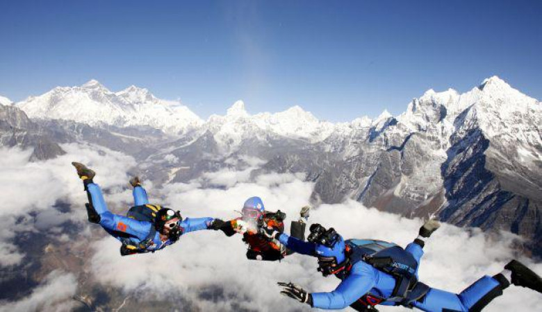 4. Skydiving, Mount Everest 